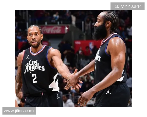 勇士与快船精彩对决全场回放重温篮球盛宴的激情与精彩瞬间