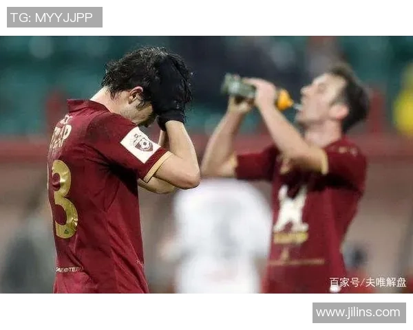 喀山球队与火车头的激烈对决揭示了俄罗斯足球的魅力与竞争力 喀山球队与火车头的激烈对决揭示了俄罗斯足球的魅力与竞争力